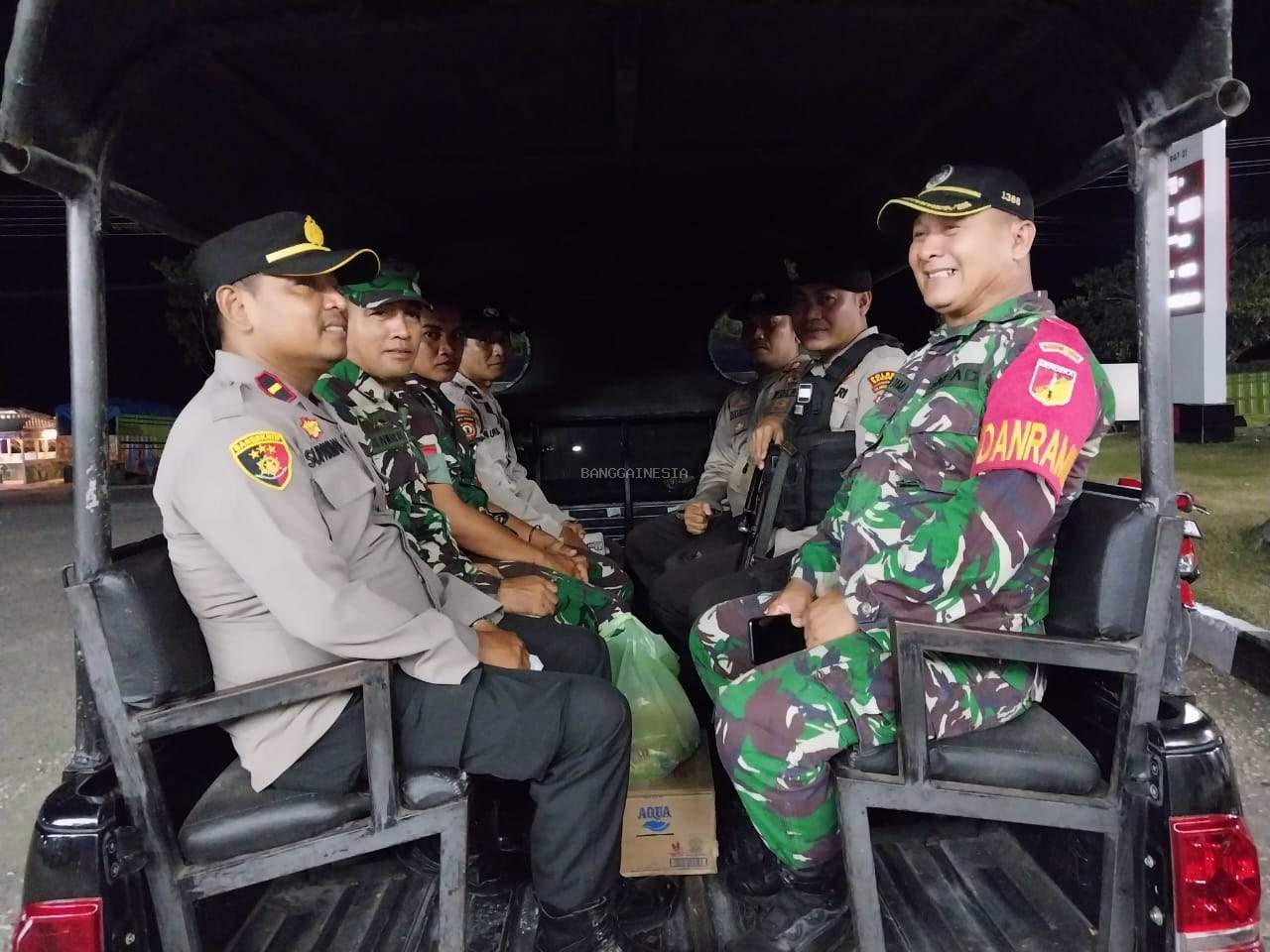 Sinergitas TNI Polri Razia Miras di Warung Kelontong