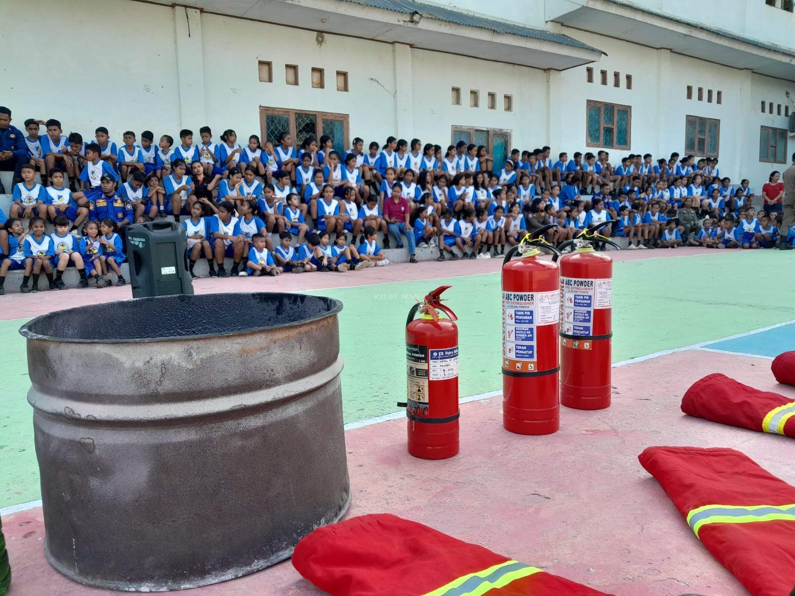 Damkar Lembata Goes To School